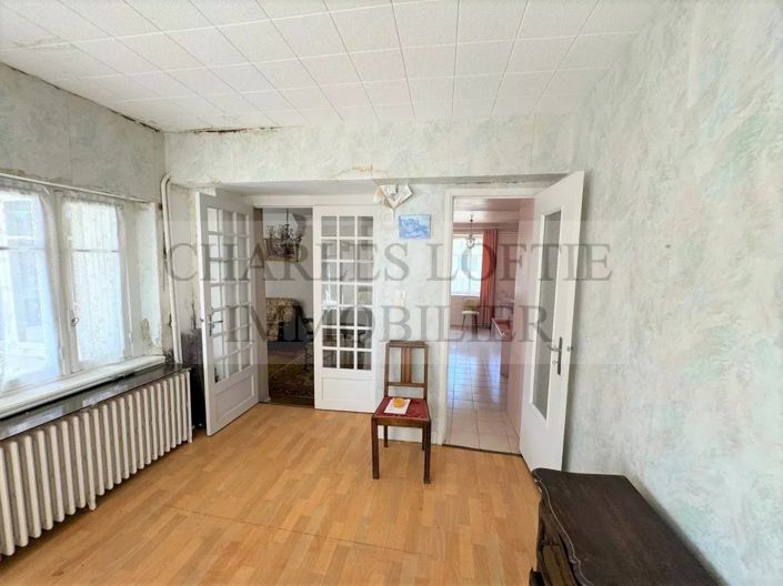 Image No.24-6 Bed House for sale