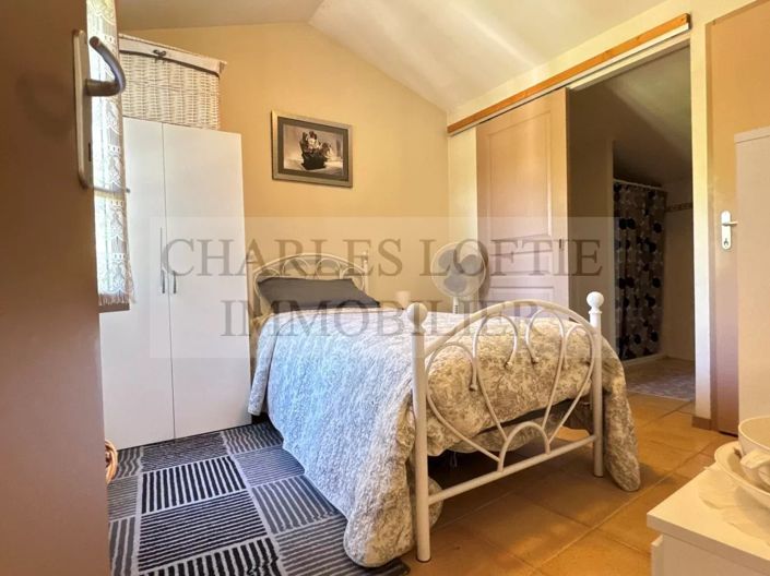 Image No.14-3 Bed House for sale