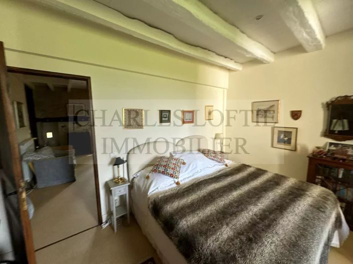 Image No.17-4 Bed House for sale