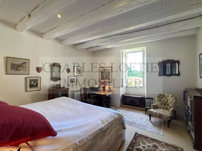 Image No.18-4 Bed House for sale