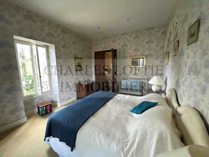 Image No.19-4 Bed House for sale