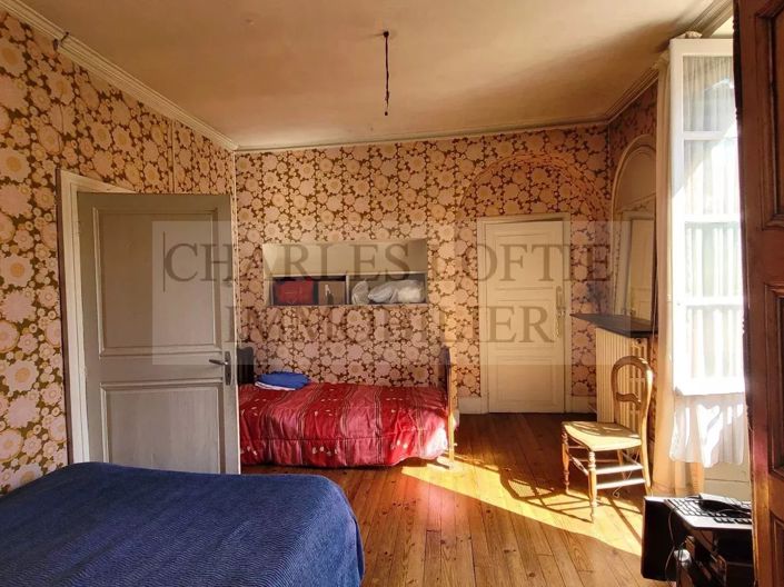 Image No.7-4 Bed House for sale