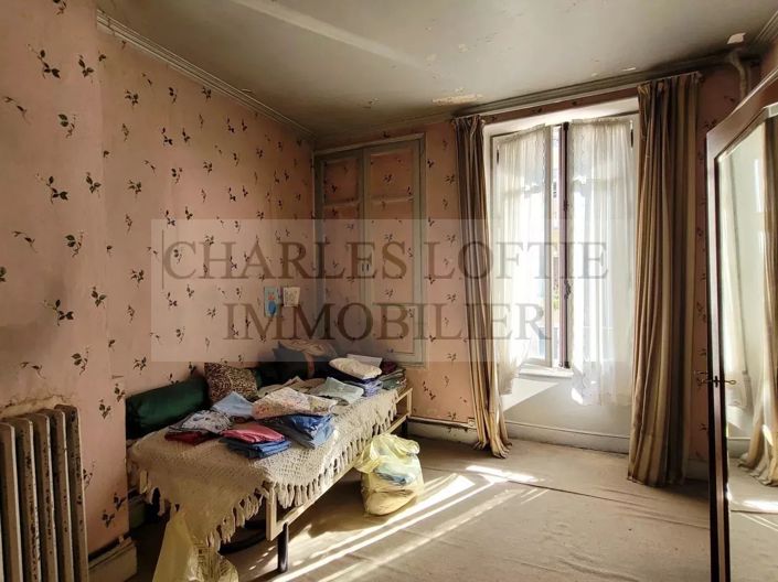 Image No.8-4 Bed House for sale