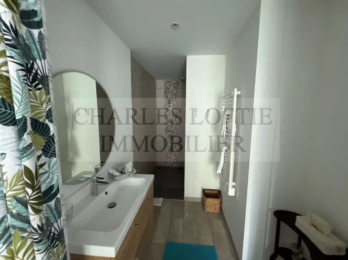 Image No.18-11 Bed House for sale