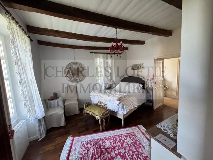 Image No.24-11 Bed House for sale
