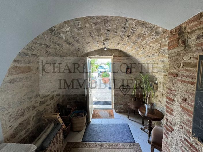 Image No.26-11 Bed House for sale