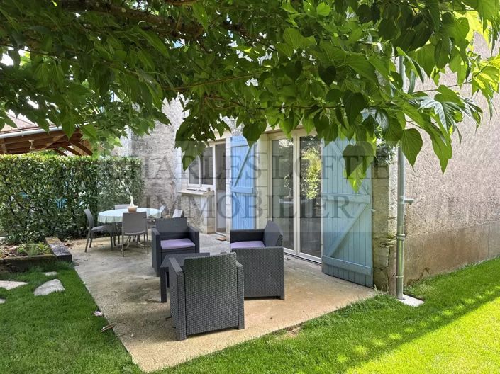Image No.8-11 Bed House for sale