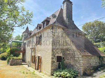 1 - Montfaucon, House