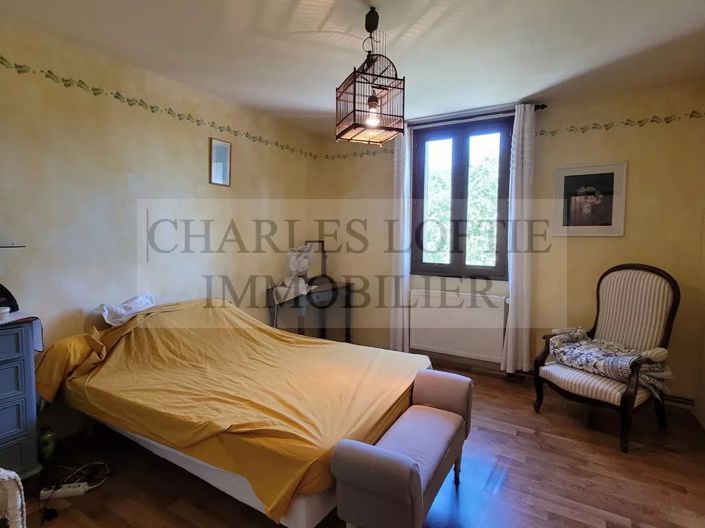 Image No.10-5 Bed House for sale