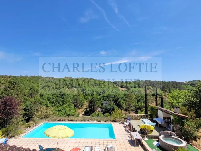 Image No.18-5 Bed House for sale