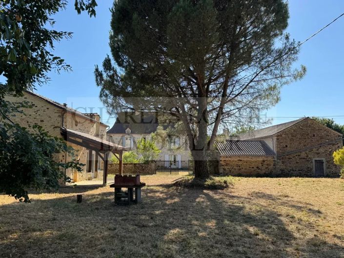 Image No.17-6 Bed House for sale