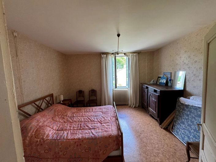 Image No.9-6 Bed House for sale
