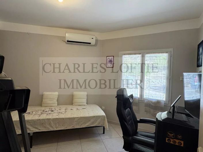 Image No.12-3 Bed House for sale