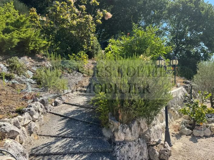 Image No.24-3 Bed House for sale