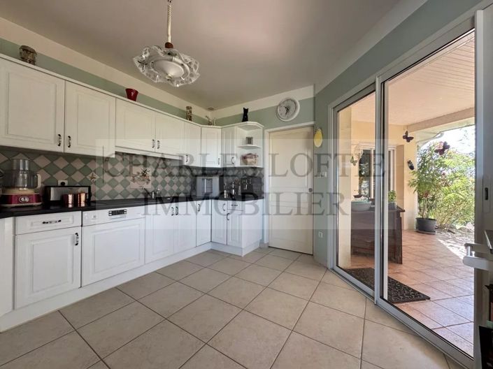 Image No.4-3 Bed House for sale
