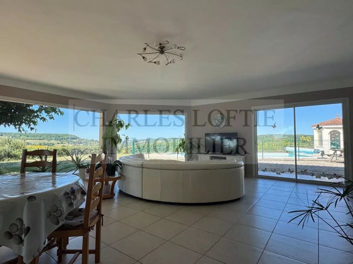 Image No.6-3 Bed House for sale