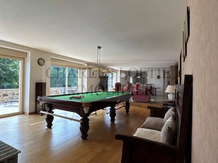Image No.10-3 Bed House for sale