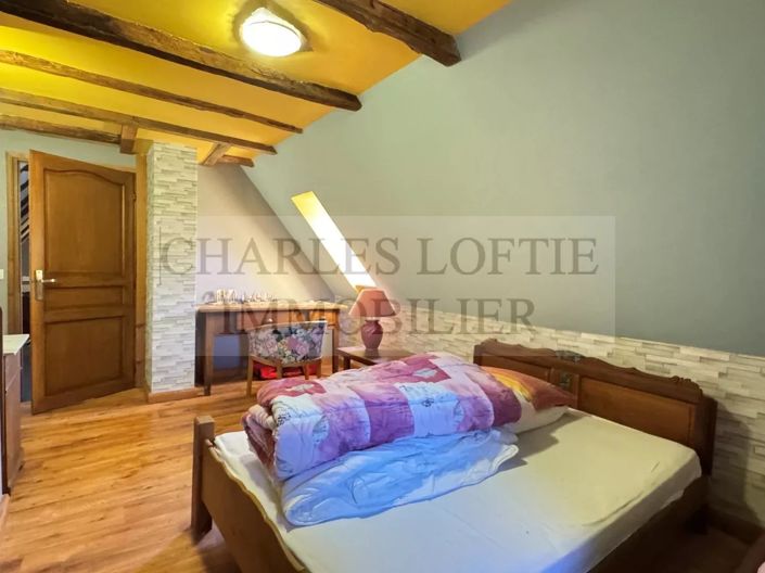 Image No.23-8 Bed House for sale