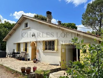 1 - Fumel, House