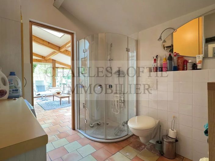 Image No.12-3 Bed House for sale