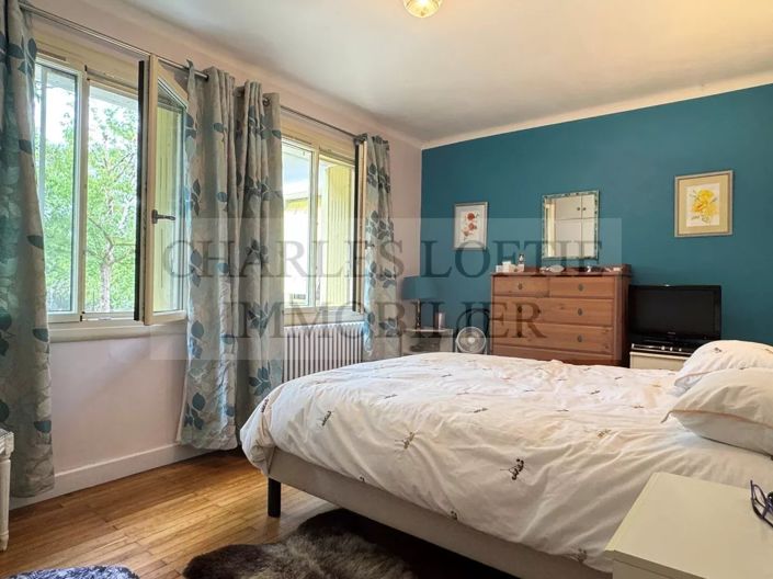 Image No.9-3 Bed House for sale