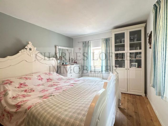 Image No.10-4 Bed House for sale