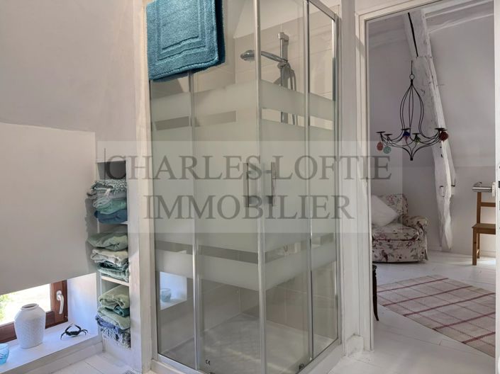Image No.16-4 Bed House for sale