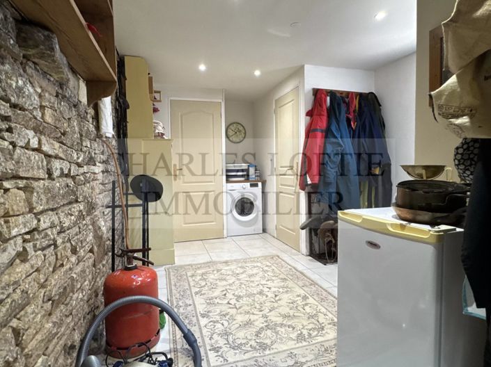 Image No.23-4 Bed House for sale