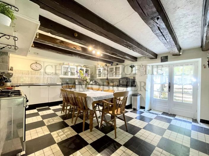 Image No.14-10 Bed House for sale
