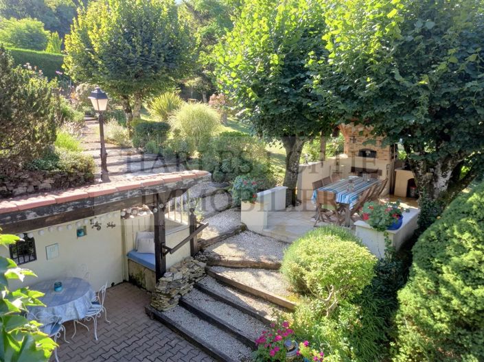 Image No.9-10 Bed House for sale