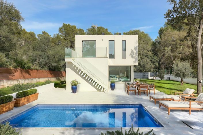Image No.1-3 Bed Villa for sale