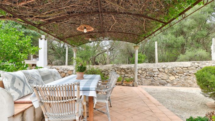 Image No.1-4 Bed Villa for sale
