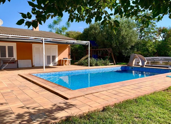 Image No.1-6 Bed Villa for sale