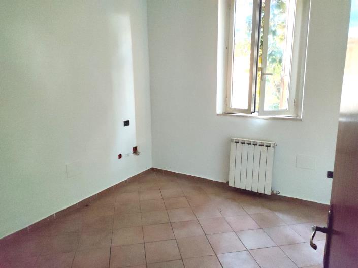 Image No.14-3 Bed House for sale