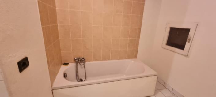 Image No.16-3 Bed House for sale