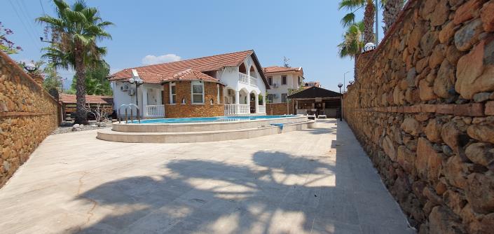 Image No.8-4 Bed Villa / Detached for sale