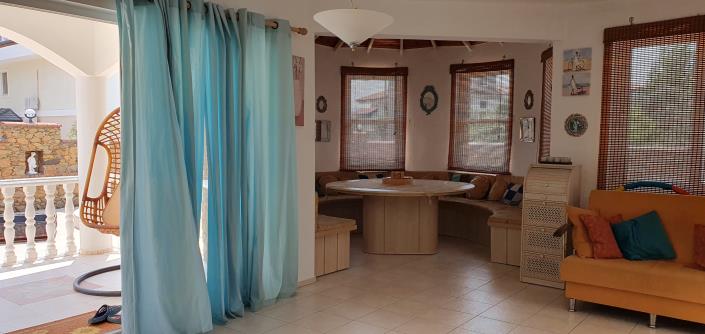 Image No.27-4 Bed Villa / Detached for sale