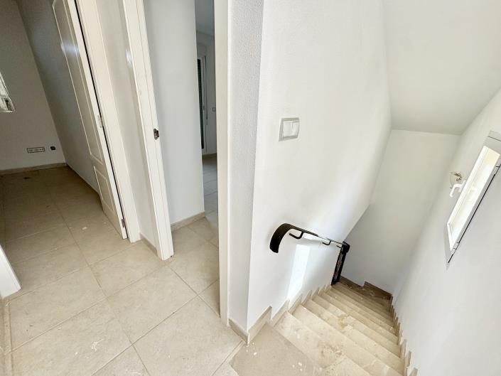 Image No.7-3 Bed Duplex for sale