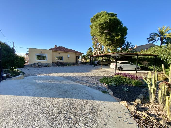 Image No.2-Maison de campagne de 6 chambres à vendre à El Carmoli