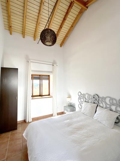 Image No.15-11 Bed Country House for sale