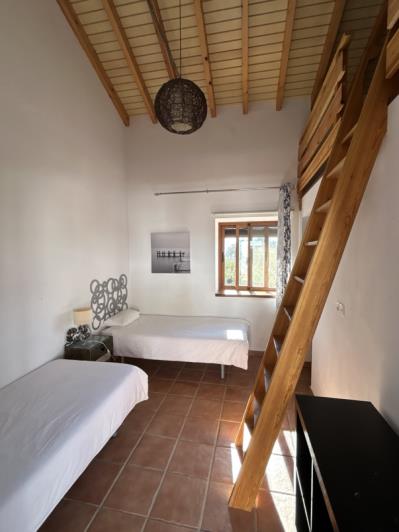 Image No.16-11 Bed Country House for sale