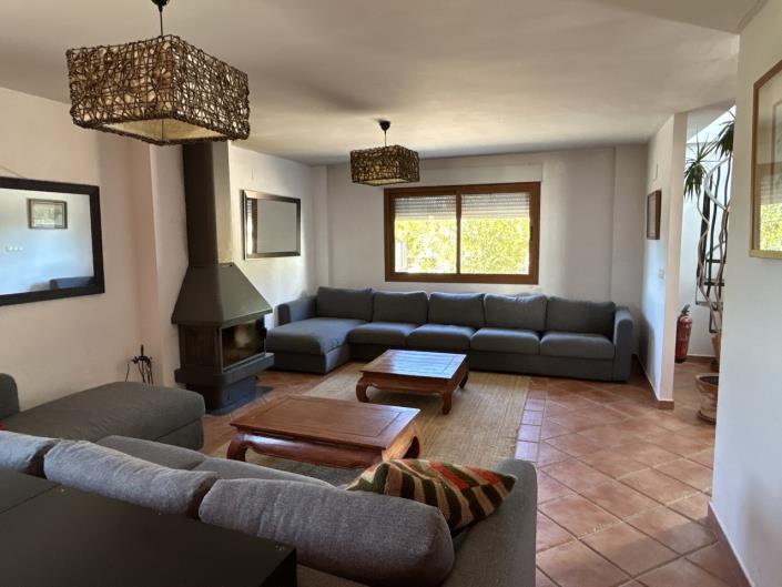 Image No.33-11 Bed Country House for sale