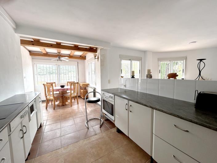 Image No.12-3 Bed Villa / Detached for sale