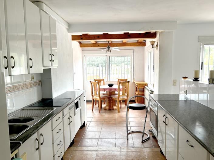 Image No.15-3 Bed Villa / Detached for sale