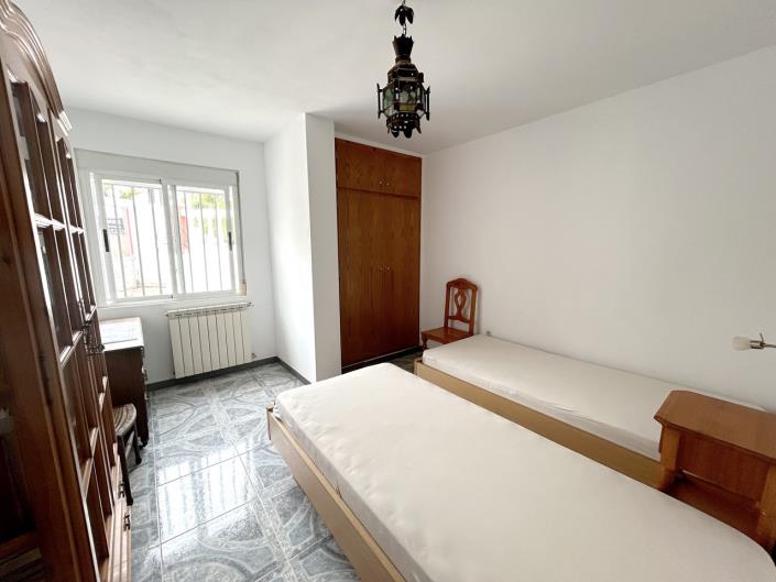 Image No.24-3 Bed Villa / Detached for sale