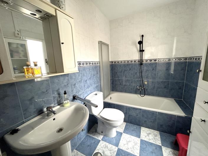 Image No.26-3 Bed Villa / Detached for sale