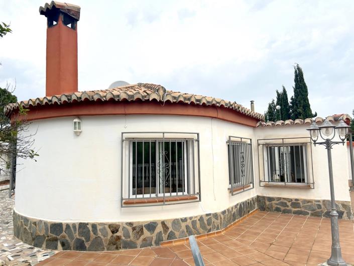 Image No.34-3 Bed Villa / Detached for sale