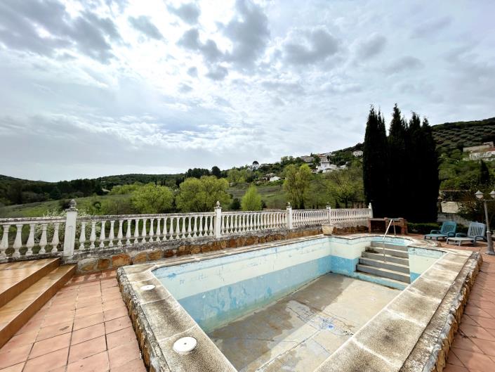 Image No.39-3 Bed Villa / Detached for sale