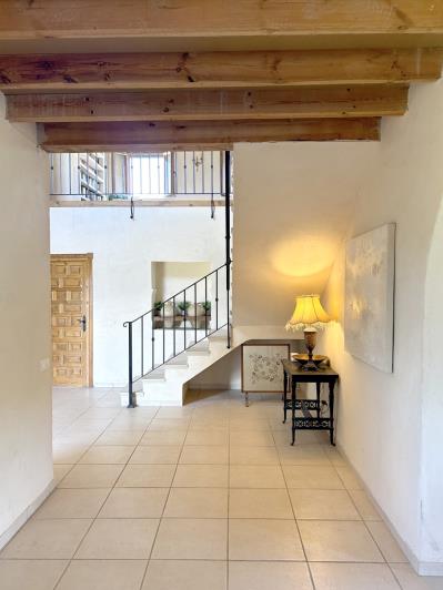 Image No.2-5 Bed Farmhouse for sale