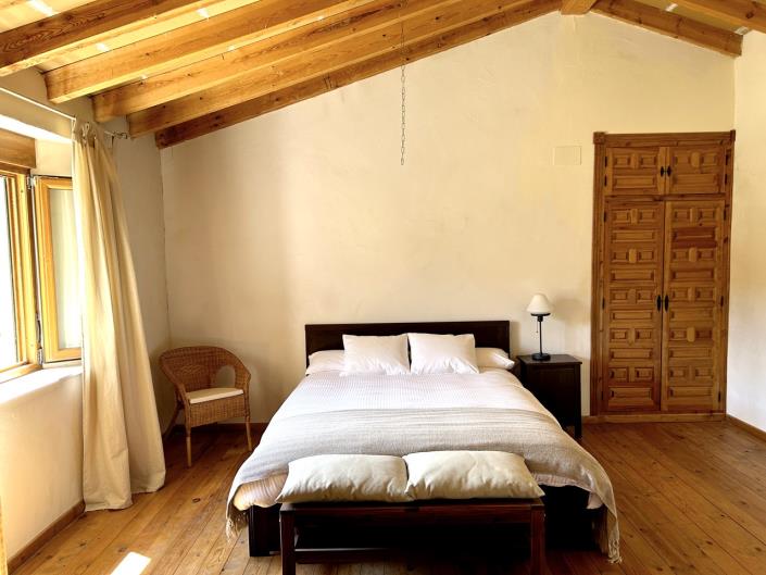 Image No.7-5 Bed Farmhouse for sale